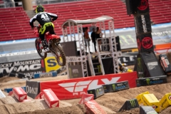 2019-LAS-VEGAS-SUPERCROSS_045