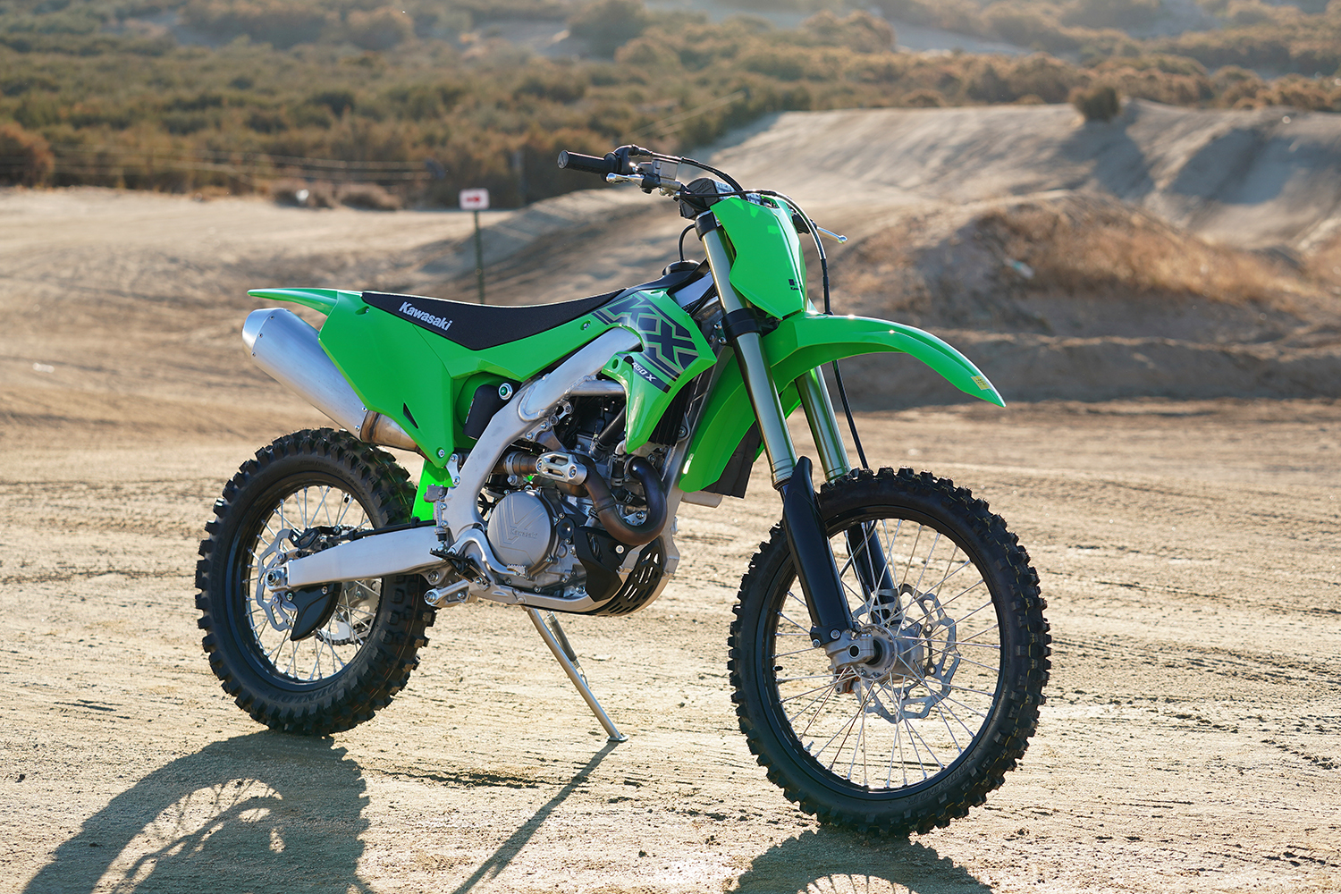 First Test Of The 2021 Kawasaki KX250X & KX450X | Swapmoto Live